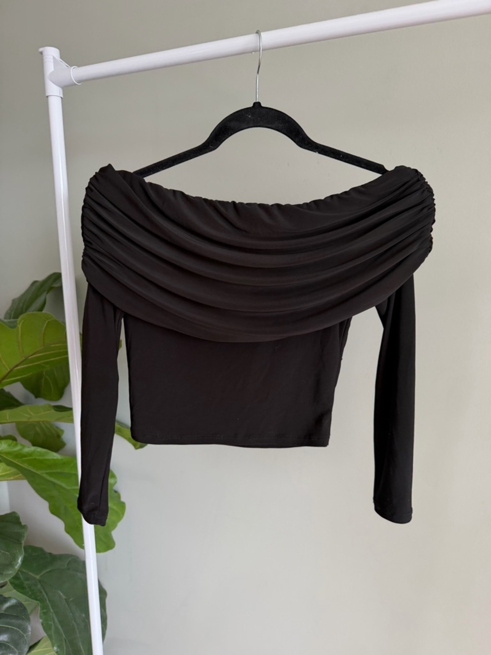 Misty Rose Off Shoulder Long Sleeve Black Top One Size